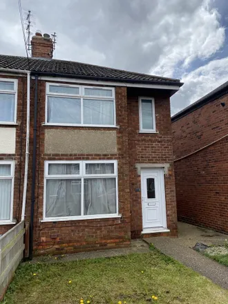 Rent this 2 bed house on Wharfedale Avenue in Hull, HU9 3UB