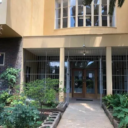 Rent this 2 bed apartment on 1st Street in Killarney, Johannesburg