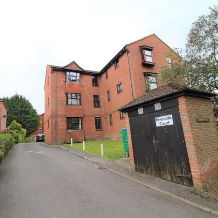 Rent this 2 bed apartment on Riverside Court in 80 Whitworth Crescent, Southampton