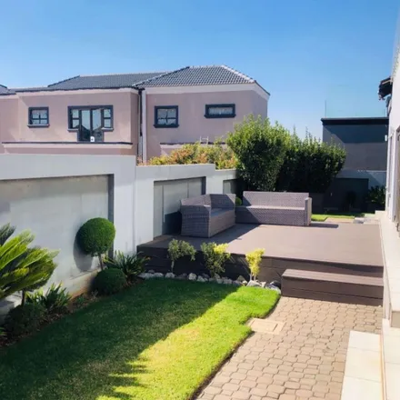 Rent this 5 bed apartment on Haddington Close in Blue Valley Golf and Country Estate, Gauteng
