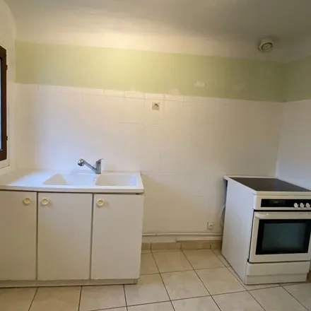 Rent this 2 bed apartment on 71 Rue de Montlhéry in 91240 Saint-Michel-sur-Orge, France