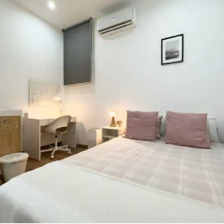 Rent this 5 bed apartment on Carrer de la Cera in 57, 08001 Barcelona