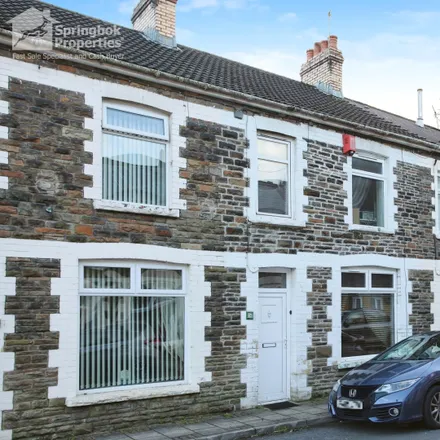 Buy this 3 bed townhouse on Oakfield Street