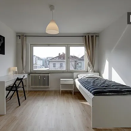 Image 1 - Alexanderstraße, 70182 Stuttgart, Germany - Room for rent