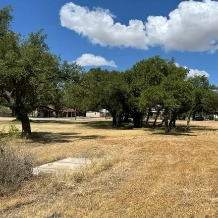 Image 7 - 255 South Price Street, Rocksprings, TX 78880, USA - House for sale