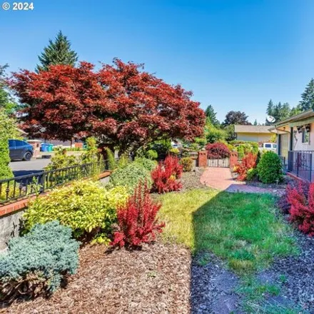 Image 4 - 3750 SE 150th Ave, Portland, Oregon, 97236 - House for sale
