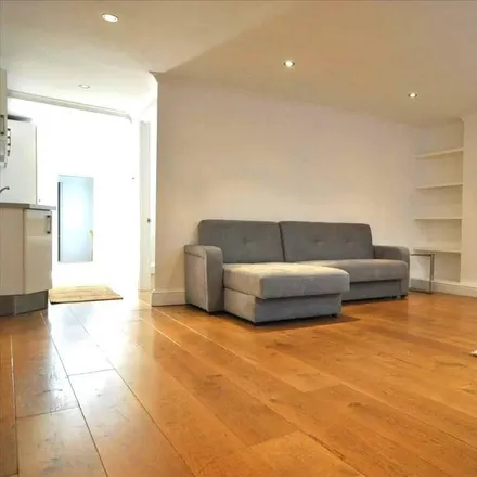Rent this 2 bed apartment on 27 Balcombe Street in London, NW1 6HH