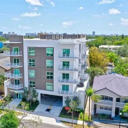 Buy this 2 bed condo on 1936 Jackson Street in Hollywood, FL 33020