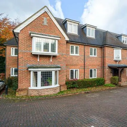 Rent this 2 bed room on Scarlet Oaks in Camberley, GU15 1RD