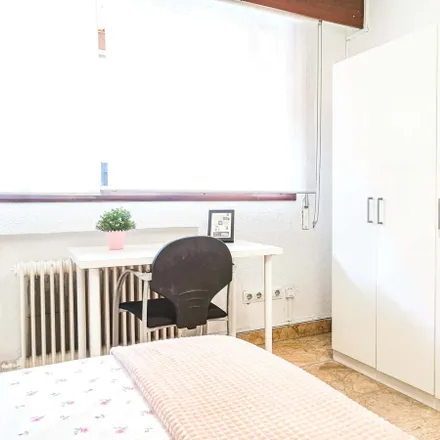 Rent this 1 bed room on Madrid in Calle Beatriz de Bobadilla, 13