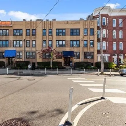 Rent this 1 bed apartment on 100 Palisade Avenue in Jersey City, NJ 07306