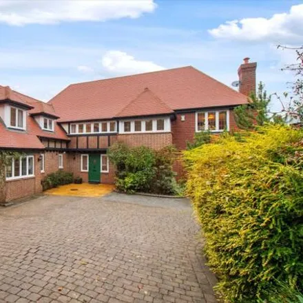 Buy this 6 bed house on Richmond Place in Royal Tunbridge Wells, TN2 5JZ