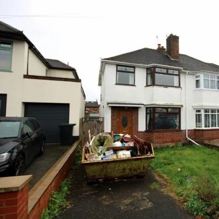 Buy this 3 bed duplex on Poplar Road in Stourbridge, DY8 3BD