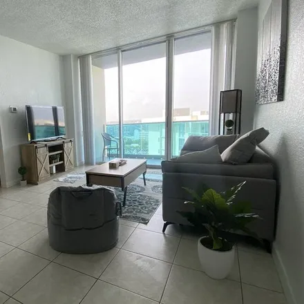 Image 7 - Hollywood, FL - Apartment for rent