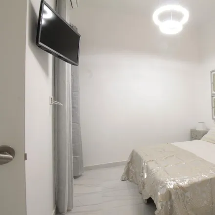 Rent this 1 bed apartment on Avenida del Doctor Federico Rubio y Galí in 30, 28039 Madrid