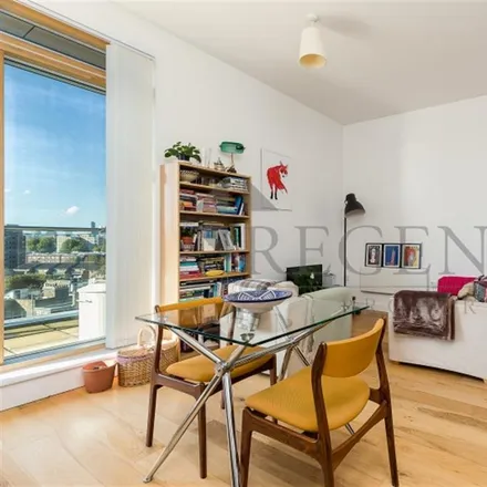 Rent this 1 bed apartment on Crampton Street in London, SE17 3BF