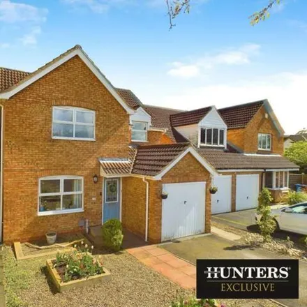 Buy this 3 bed house on Curlew Drive in Crossgates, YO12 4TR