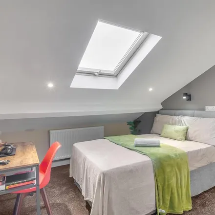 Rent this 1 bed room on Widdrington Road in Daimler Green, CV1 4EN