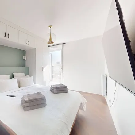Rent this 2 bed apartment on 92600 Asnières-sur-Seine