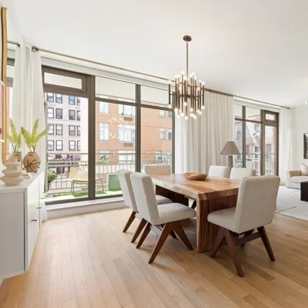 Image 2 - 124 West 23rd Street, New York, NY 10011, USA - Condo for sale