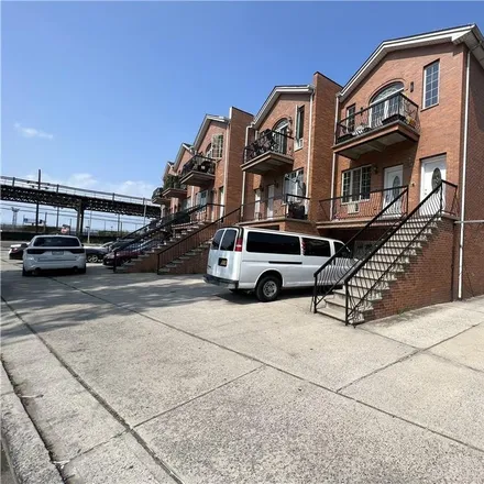 Image 7 - 2619 Shore Parkway, New York, NY 11223, USA - Townhouse for sale