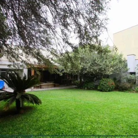 Buy this studio house on Colegio Nivela in Jirón Montemar, Santiago de Surco