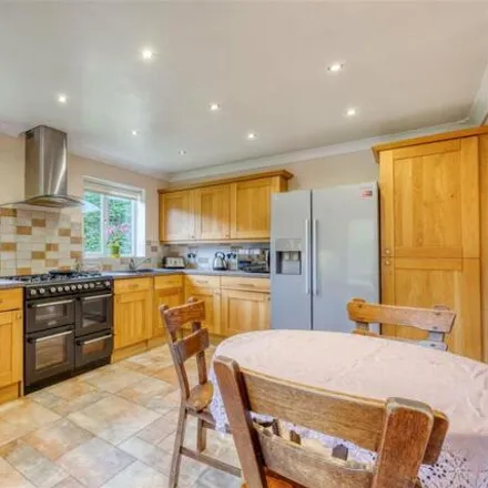 Image 2 - Brookfield Close, Redditch, Worcestershire, Redditch b97 5ll - House for sale