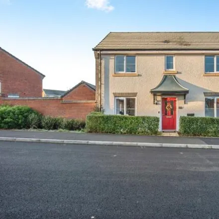 Buy this 3 bed house on Suffolk Way in Fernhill Heath, WR3 7SY