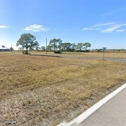 Image 2 - 798 Wilmington Parkway, Cape Coral, FL 33993, USA - House for sale