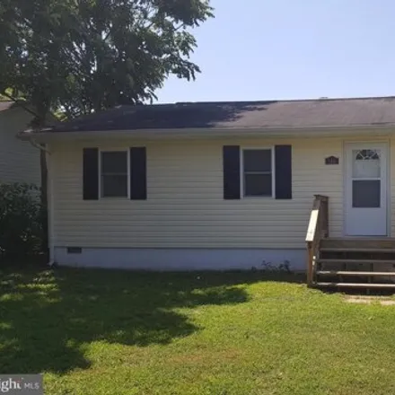 Rent this 3 bed house on 152 Clearview Drive in Westmoreland County, VA 22443