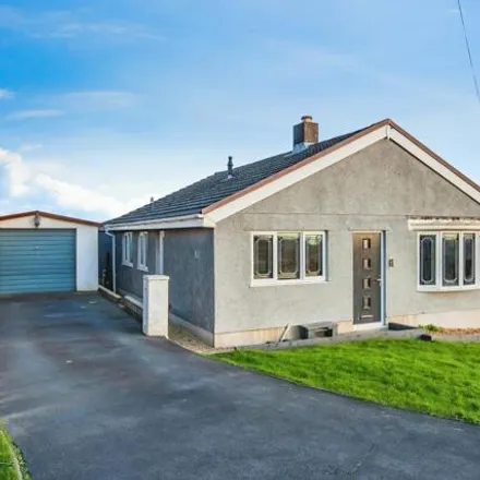 Buy this 3 bed house on Pennant in Heol Pen-Nant, Dafen