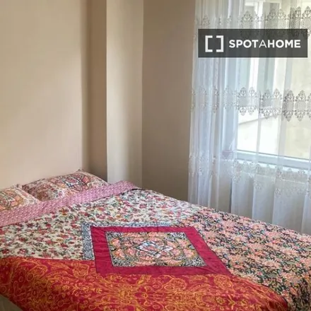 Rent this 3 bed room on 1926. Sokak in 34515 Esenyurt, Turkey