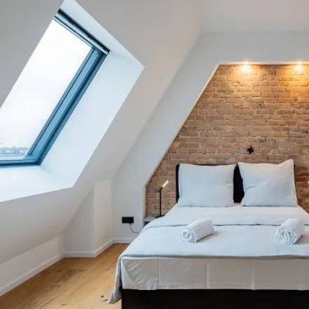 Rent this 4 bed apartment on Dr. Mark Swatek in Ravenéstraße 4, 13347 Berlin