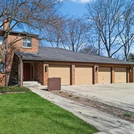 Image 1 - 675 Waverly Drive, Elgin, IL 60120, USA - House for sale