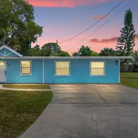 Buy this 3 bed house on 915 Lake Avenue in Edgewater, FL 32132