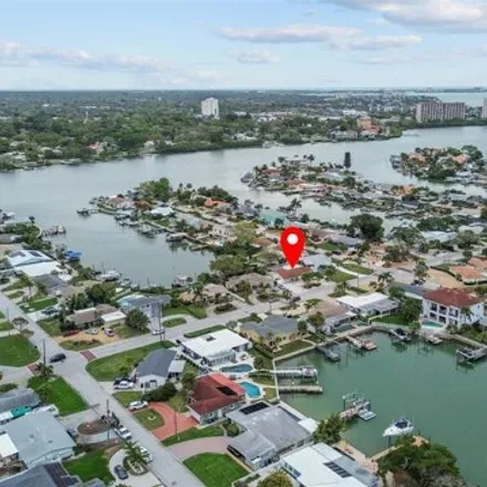Image 9 - 172 79th Street South, Saint Petersburg, FL 33707, USA - House for sale