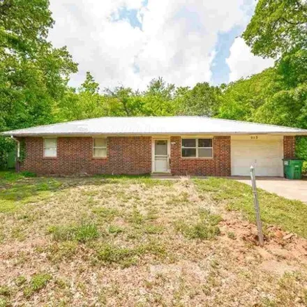 Buy this 3 bed house on 524 Southeast 4th Street in Perkins, Payne County