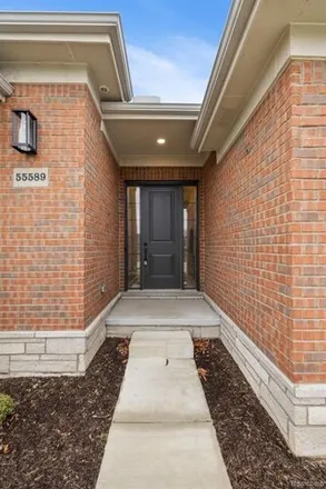 Image 2 - Oak Pointe Drive, Preston Corners, Shelby Charter Township, MI 48094, USA - Condo for sale