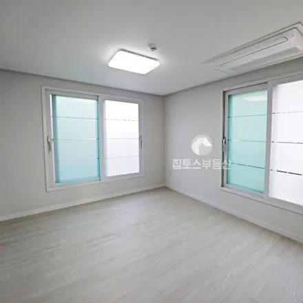 Rent this 2 bed apartment on 서울특별시 강남구 논현동 156-22