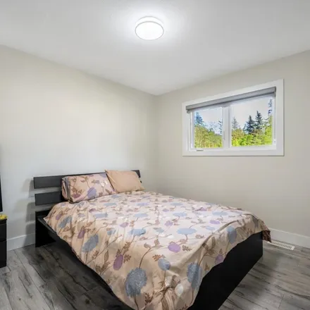 Rent this 3 bed apartment on York Avenue in Abbotsford, BC V2S 7H8