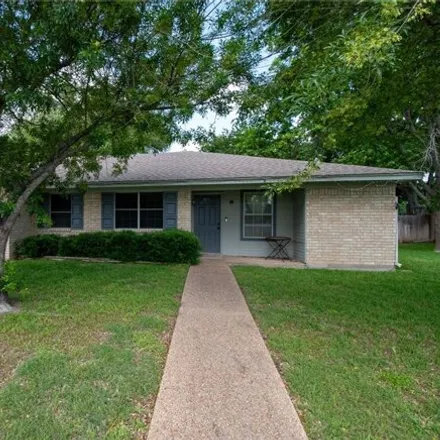 Buy this 3 bed house on 131 Marylee Drive in Hewitt, McLennan County