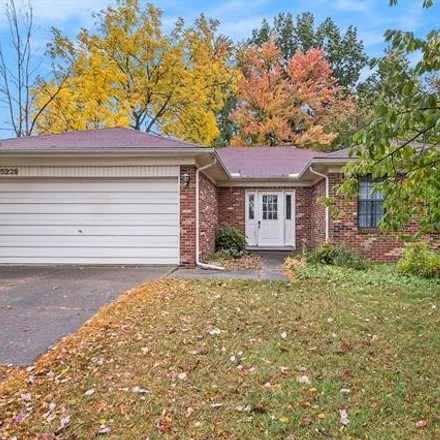 Buy this 3 bed house on 5229 Peekskill Drive in Sterling Heights, MI 48310