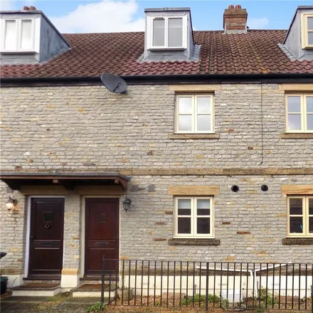 Rent this 3 bed townhouse on Lion Mews in Somerton, TA11 7JY