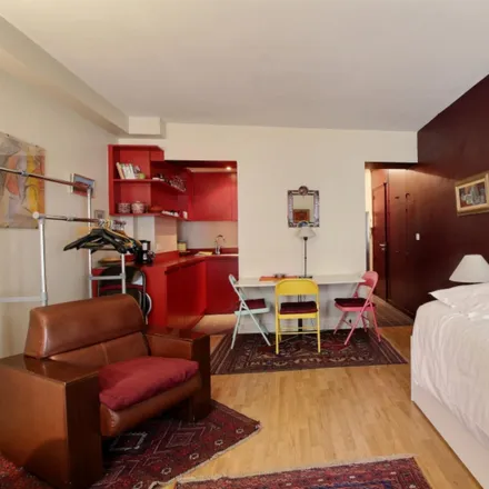 Image 4 - 34 Rue des Martyrs, 75009 Paris, France - Apartment for rent