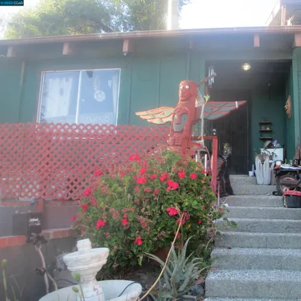 Buy this 3 bed house on 469 Rincon Road in El Sobrante, Contra Costa County