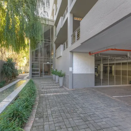 Rent this 2 bed apartment on 6th Road in Hyde Park, Rosebank