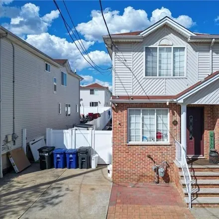 Buy this 3 bed duplex on 35 Beresford Ave in New York, 10314