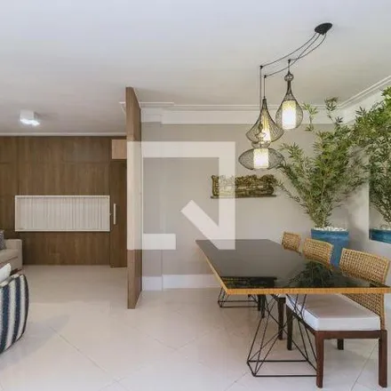 Rent this 4 bed apartment on Palazzo Villa D'oro in Rua Duilio Panziera 100, Jardim Altos Esplanada