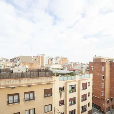 Image 2 - Carrer de Joan de Peguera, 113, 08026 Barcelona, Spain - Apartment for rent