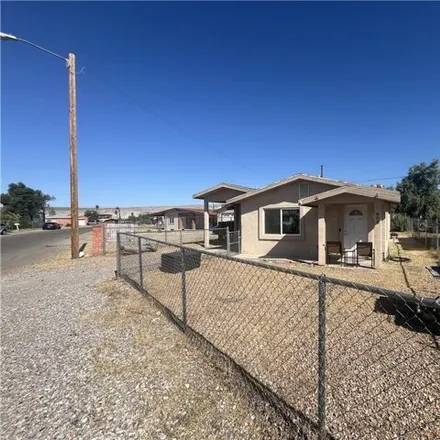 Image 2 - 873 Harbor Drive, Bullhead City, AZ 86442, USA - House for sale